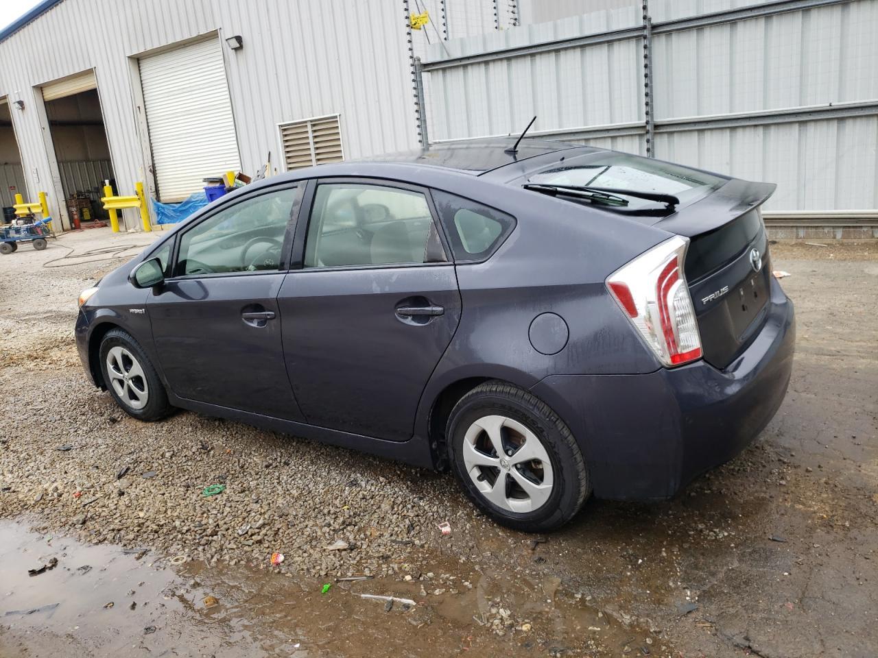 2013 TOYOTA PRIUS - Image 2