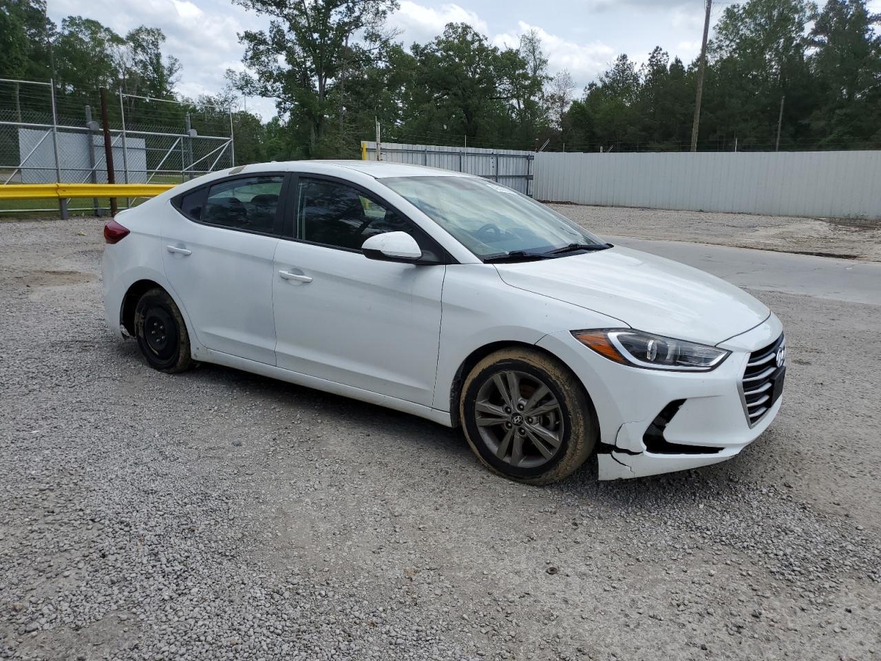 2018 HYUNDAI ELANTRA SE - Image 4