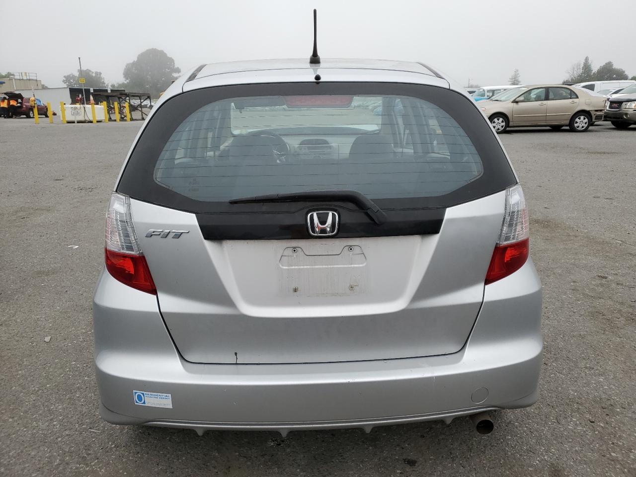 2013 HONDA FIT - Image 6