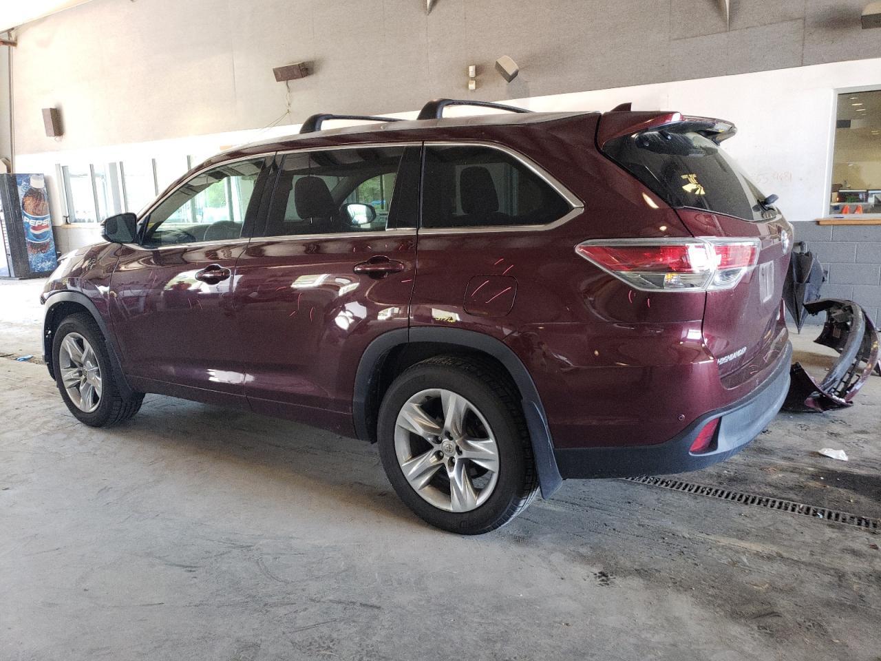 2015 TOYOTA HIGHLANDER - Image 2