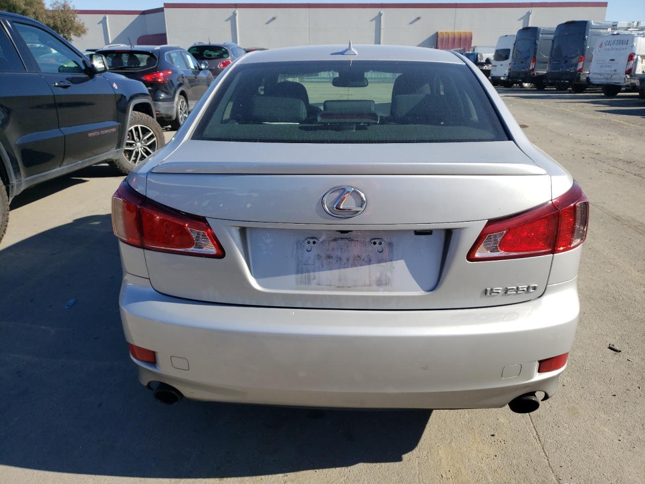 2011 LEXUS IS 250 - Фото 6