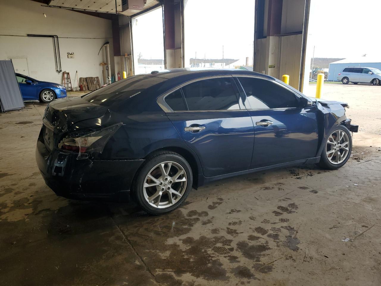 2013 NISSAN MAXIMA S - Фото 3