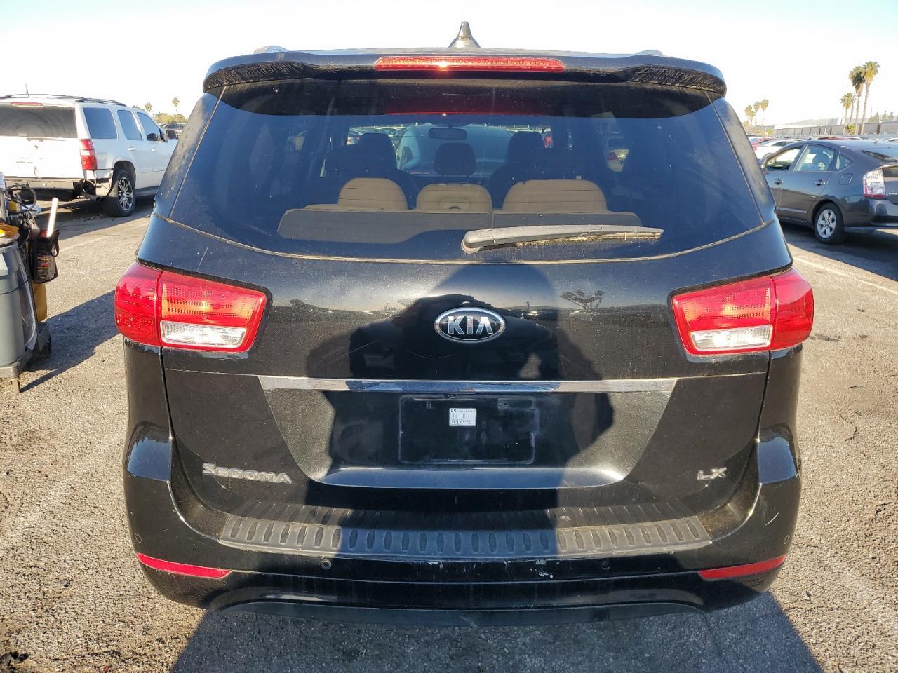 2016 KIA SEDONA LX - Фото 6