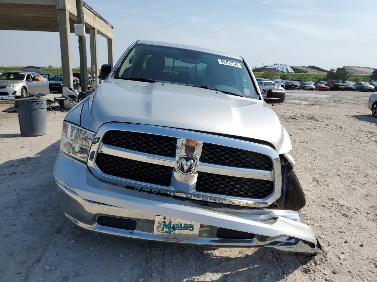 2017 RAM 1500 SLT - Image 5