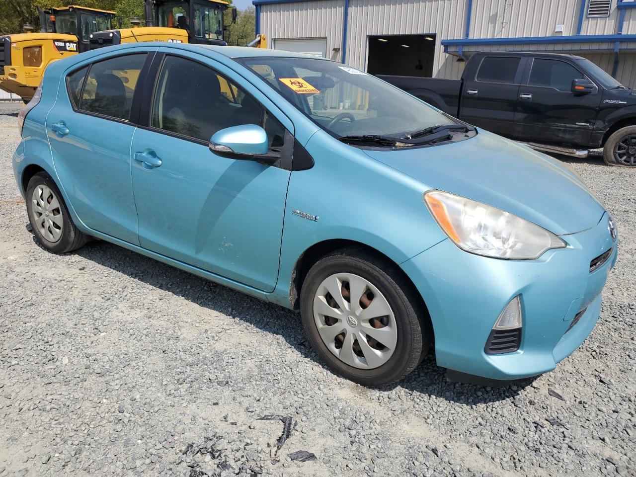 2013 TOYOTA PRIUS C - Image 4
