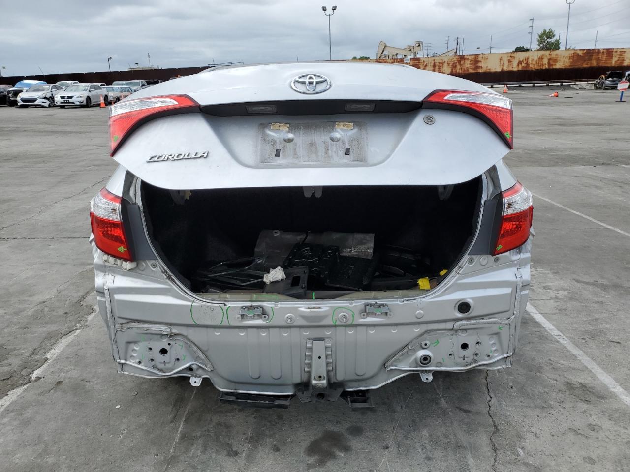 2016 TOYOTA COROLLA L - Фото 6