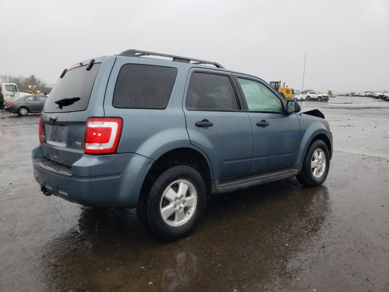 2010 FORD ESCAPE XLT - Фото 3