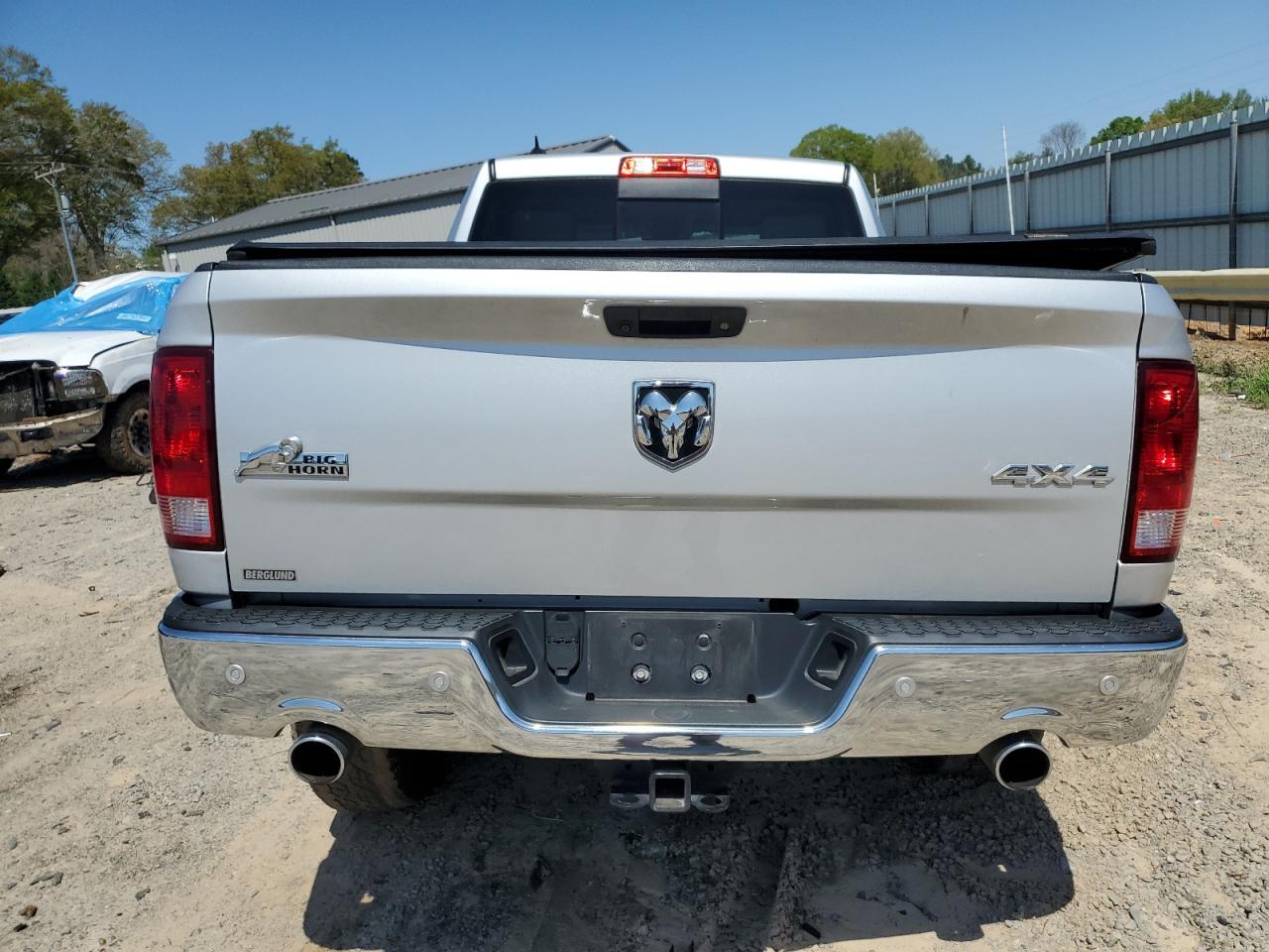 2017 RAM 1500 SLT - Фото 6