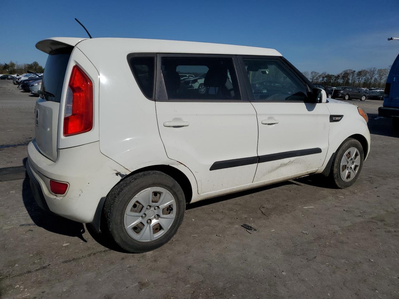 2013 KIA SOUL - Image 3