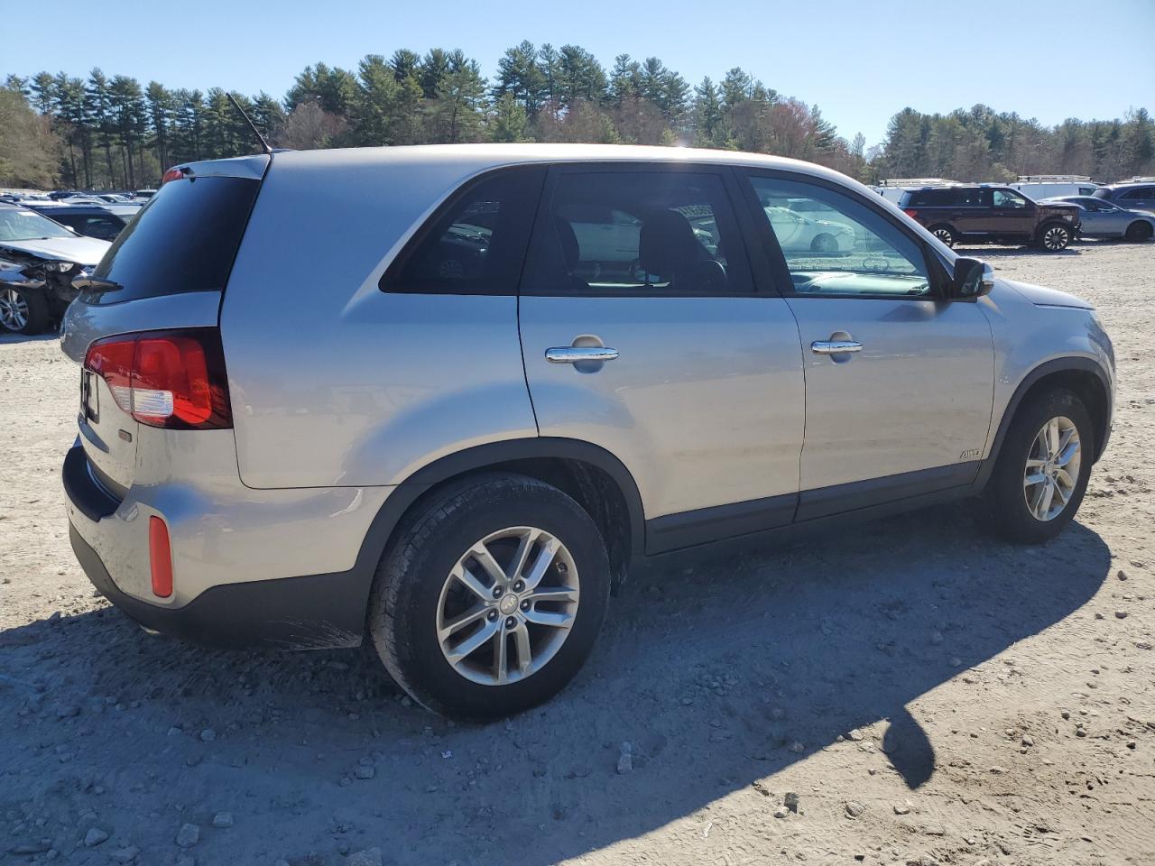 2015 KIA SORENTO LX - Image 3