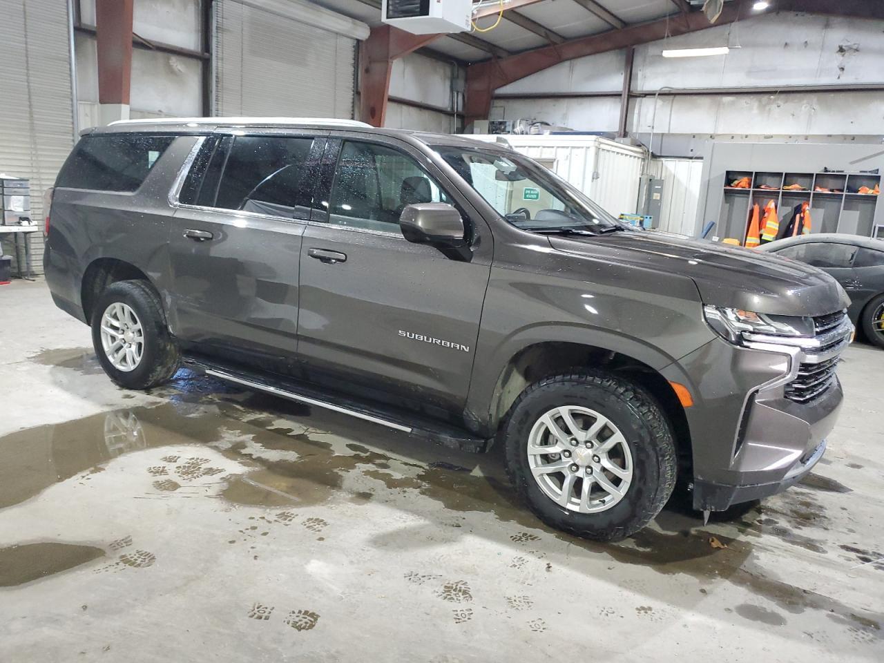 2021 CHEVROLET SUBURBAN K - Фото 4