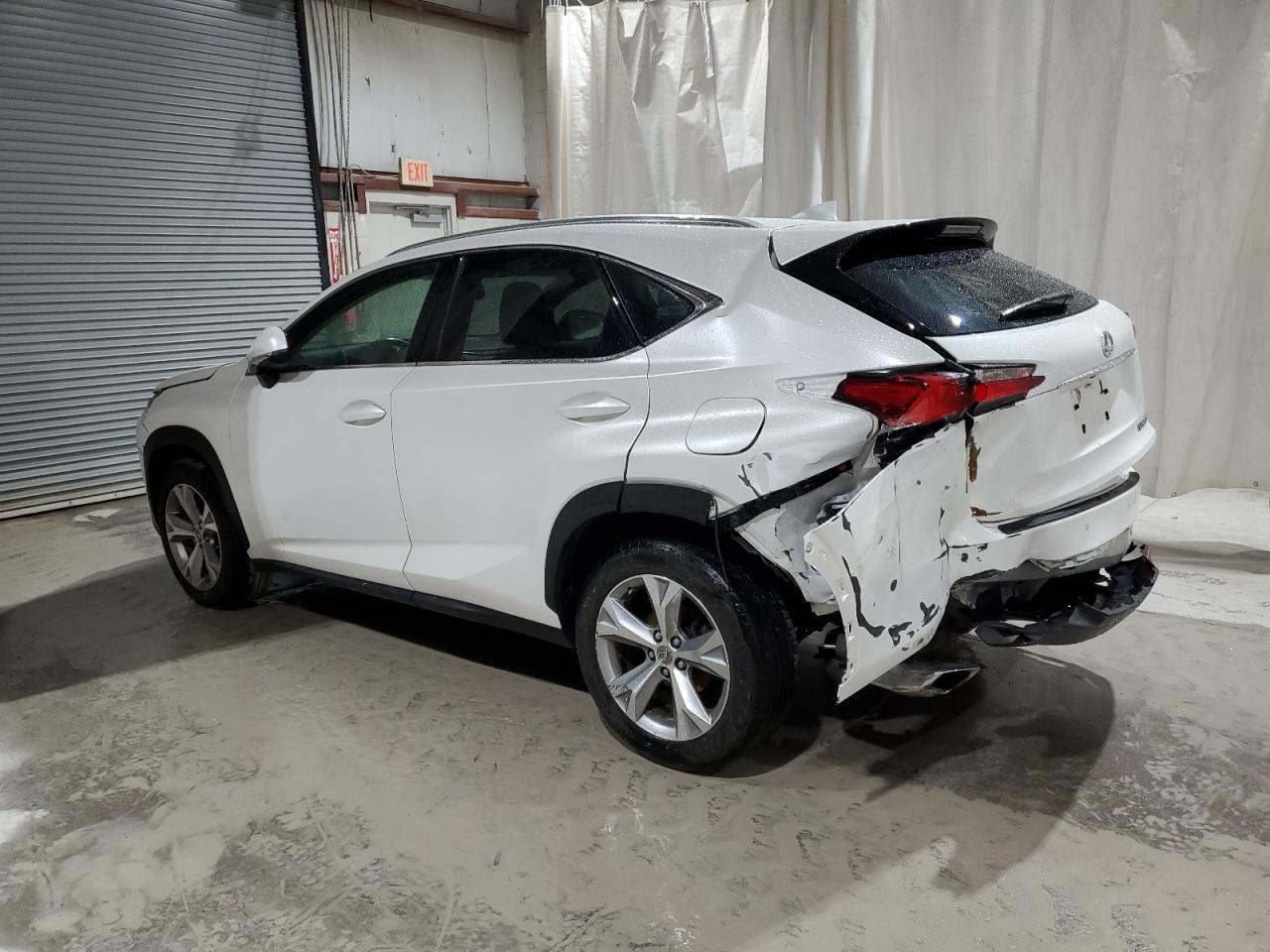 2017 LEXUS NX 200T BA - Фото 2