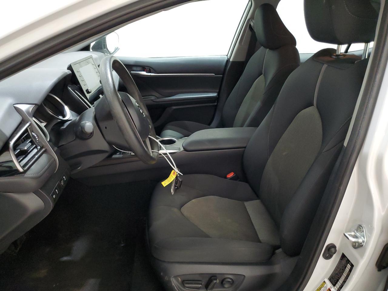 2023 TOYOTA CAMRY LE - Фото 7