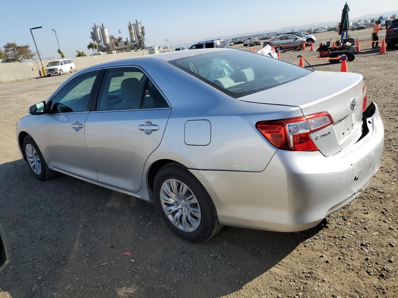 2014 TOYOTA CAMRY L - Фото 2