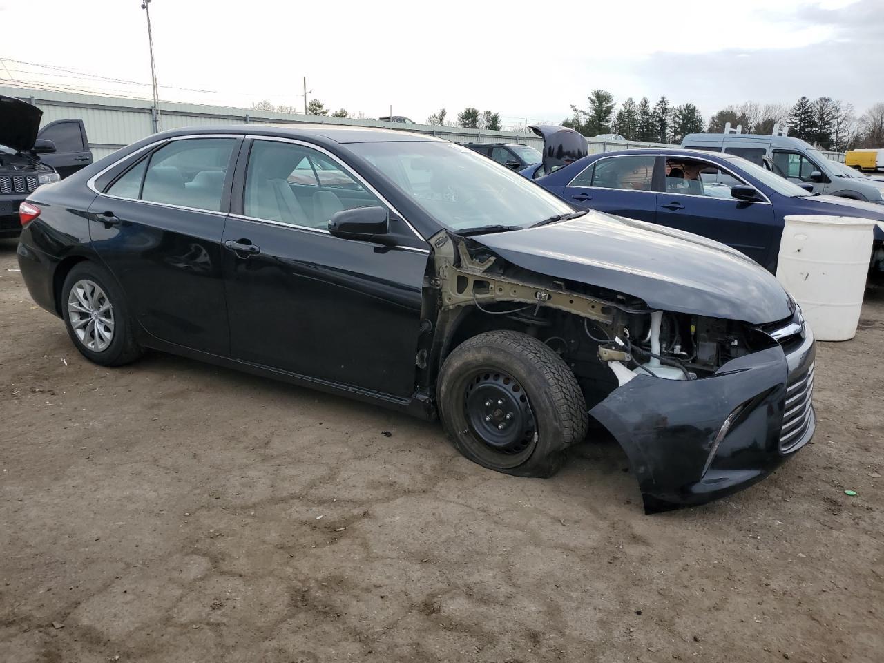 2017 TOYOTA CAMRY LE - Image 4