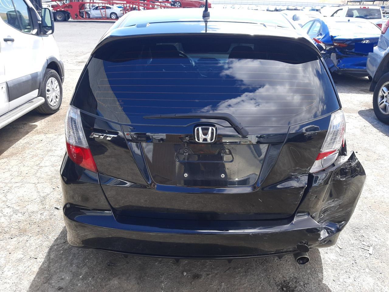 2011 HONDA FIT SPORT - Image 6
