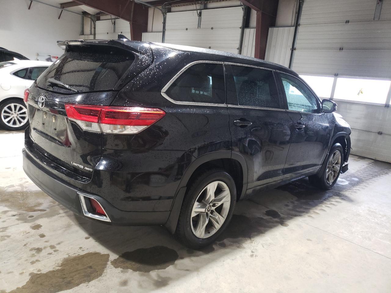 2018 TOYOTA HIGHLANDER - Фото 3