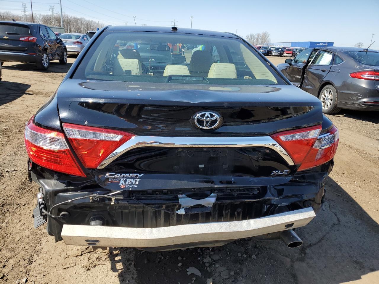 2016 TOYOTA CAMRY LE - Фото 6