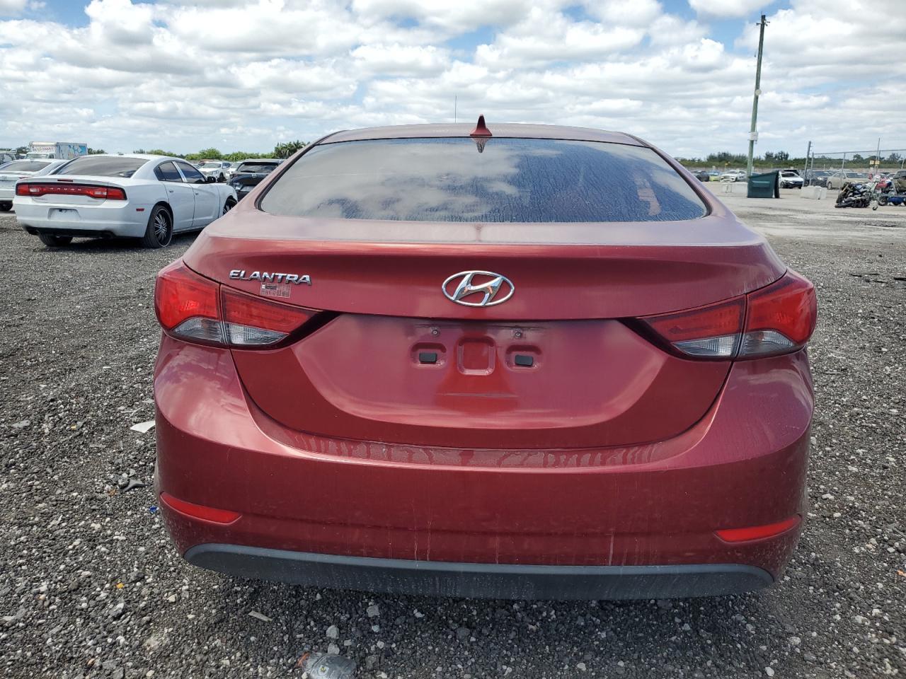 2015 HYUNDAI ELANTRA SE - Image 6
