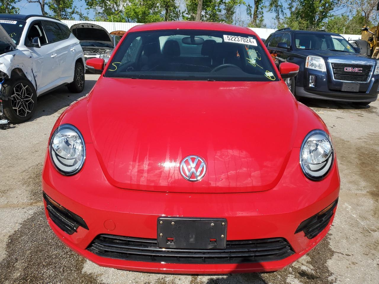 2019 VOLKSWAGEN BEETLE S - Фото 5