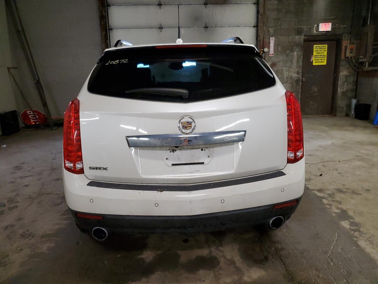 2011 CADILLAC SRX LUXURY - Image 6