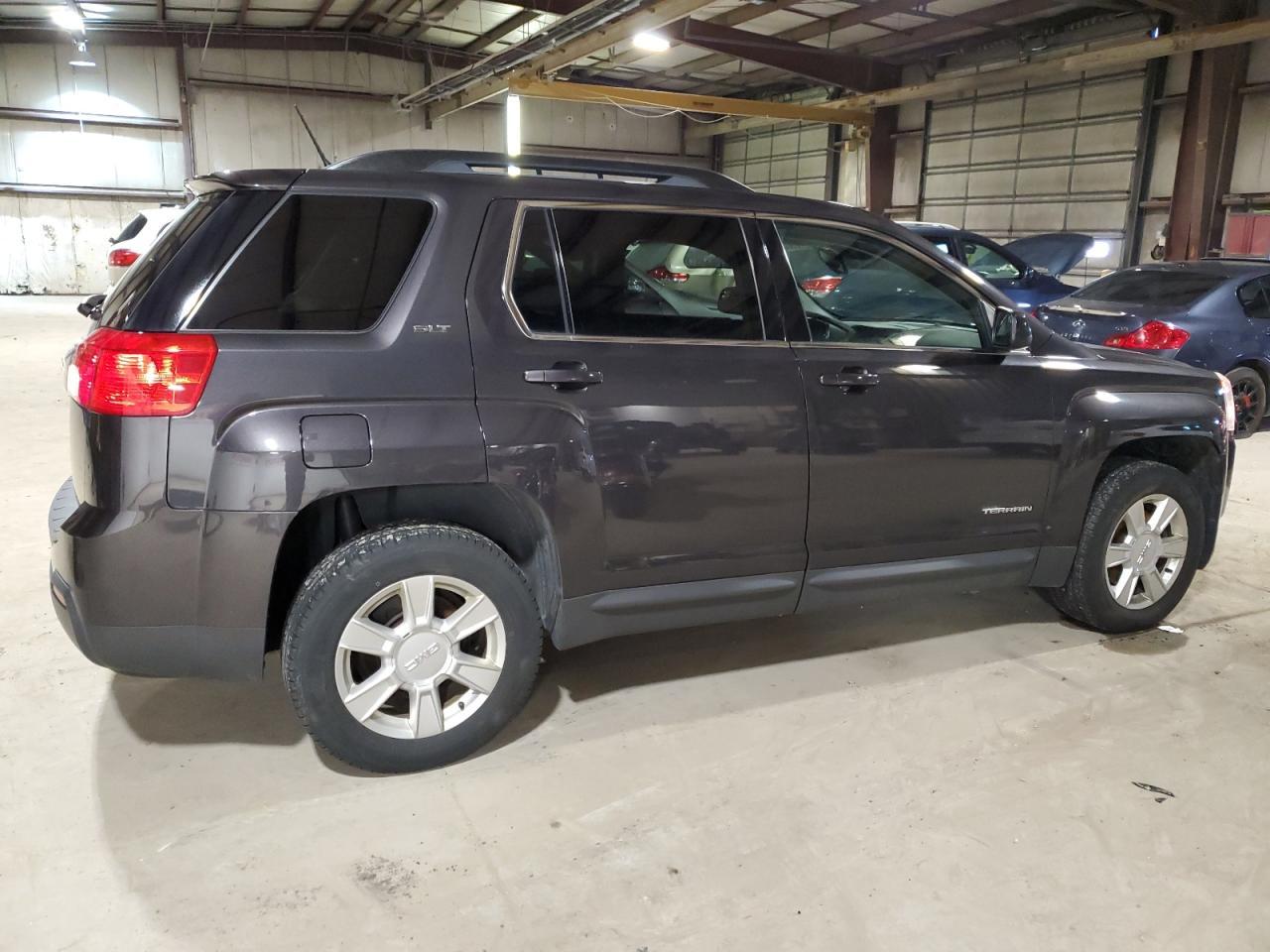 2013 GMC TERRAIN SL - Image 3