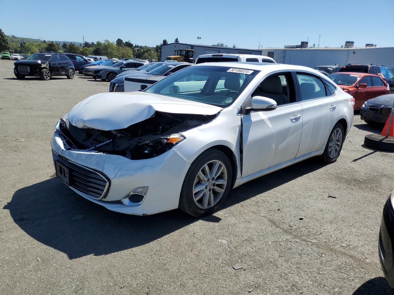 2015 TOYOTA AVALON XLE