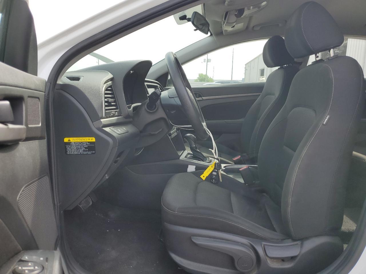 2018 HYUNDAI ELANTRA SE - Фото 7