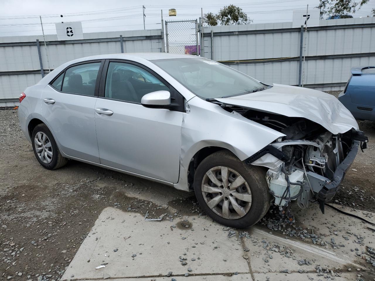 2015 TOYOTA COROLLA L - Фото 4
