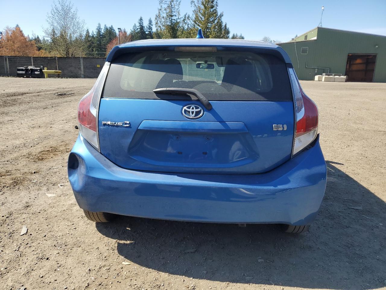 2016 TOYOTA PRIUS C - Image 6