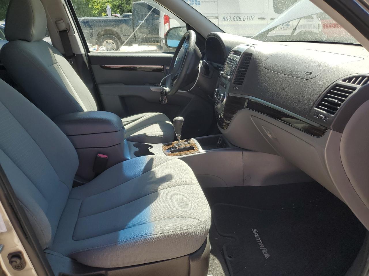 2011 HYUNDAI SANTA FE G - Image 7