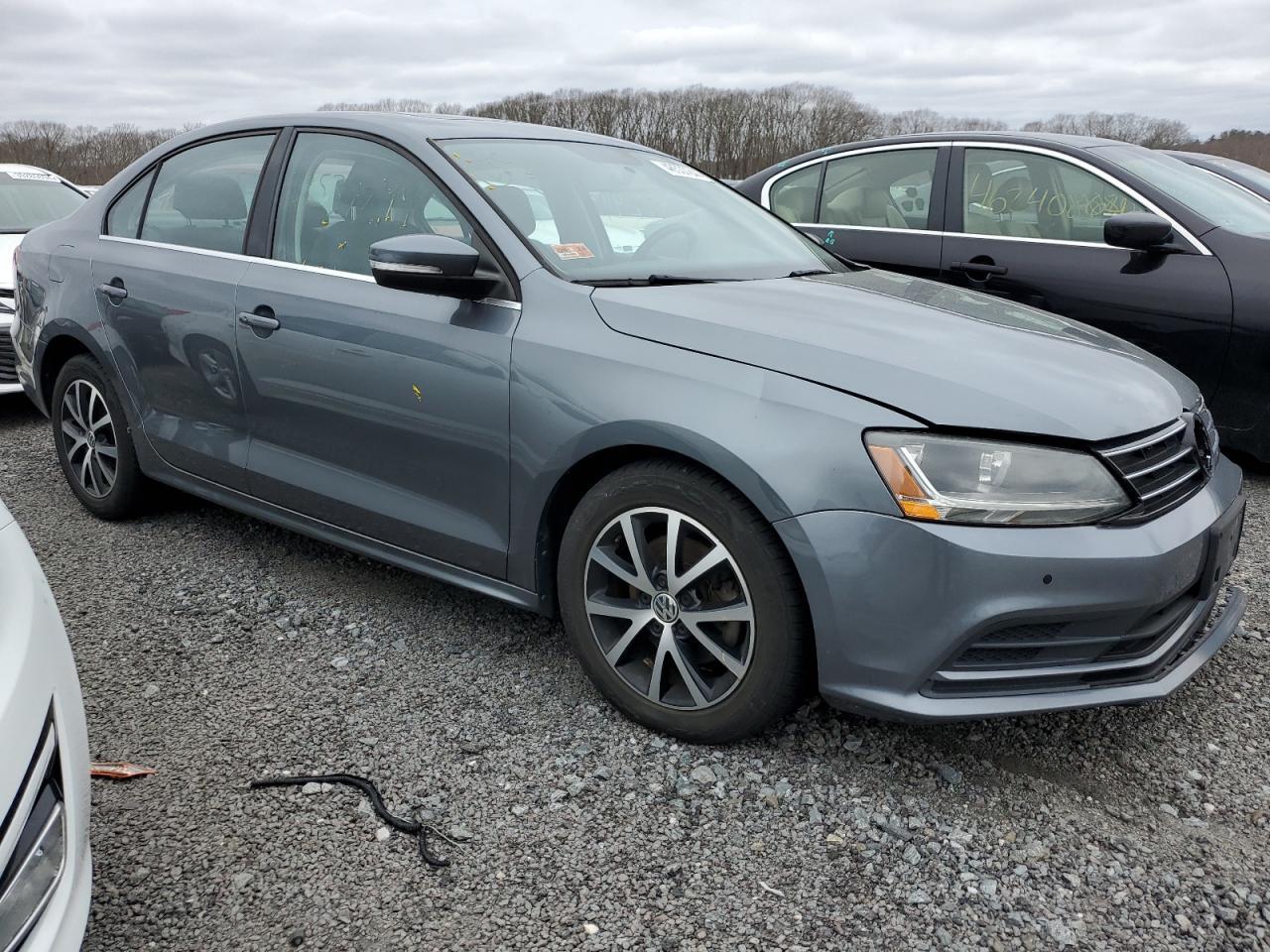 2017 VOLKSWAGEN JETTA SE - Фото 4