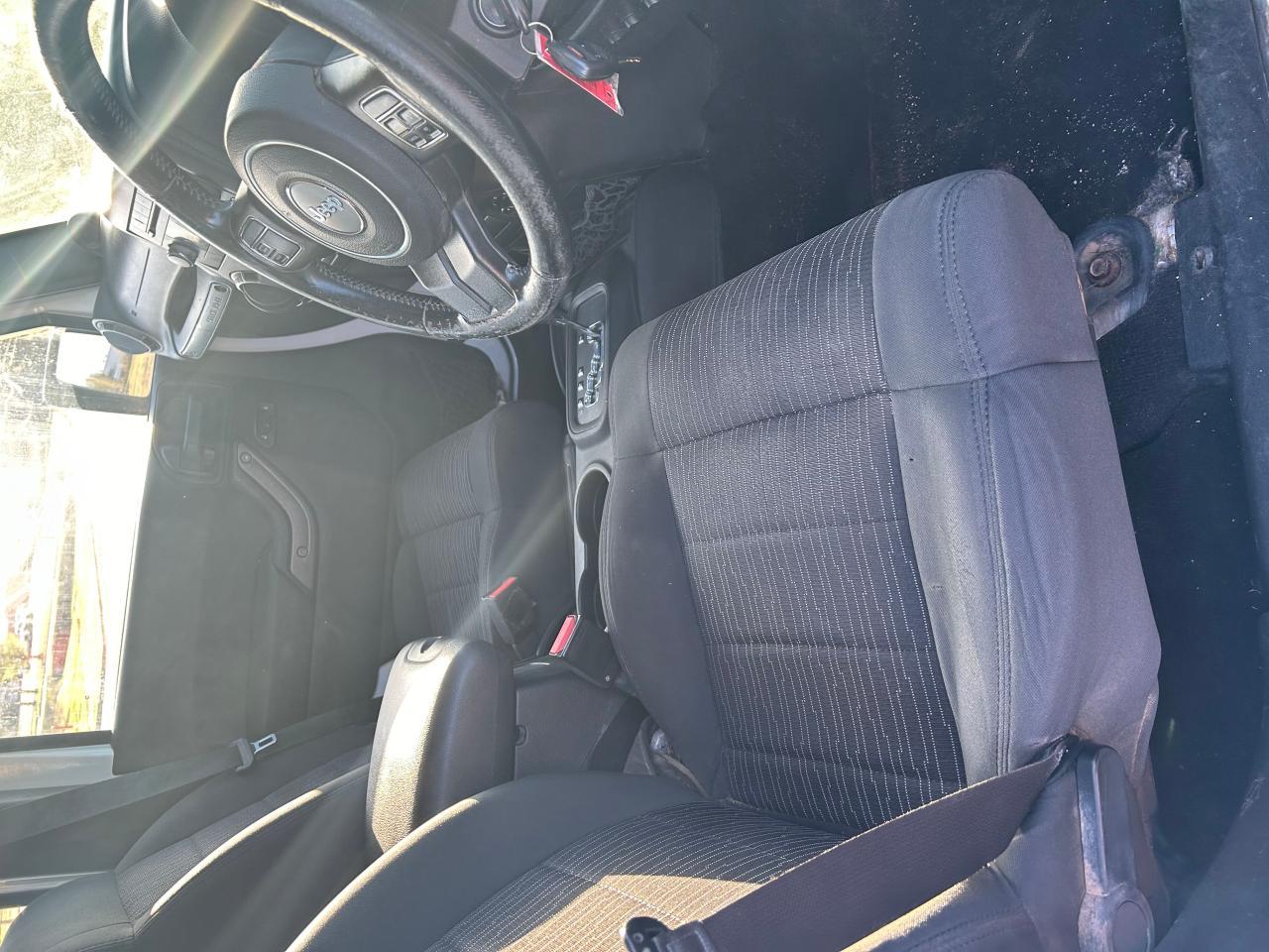 2012 JEEP WRANGLER U - Image 5