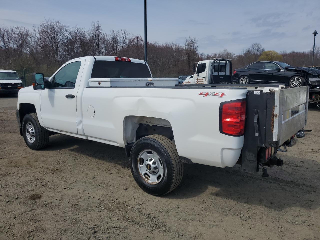 2015 CHEVROLET SILVERADO - Фото 2