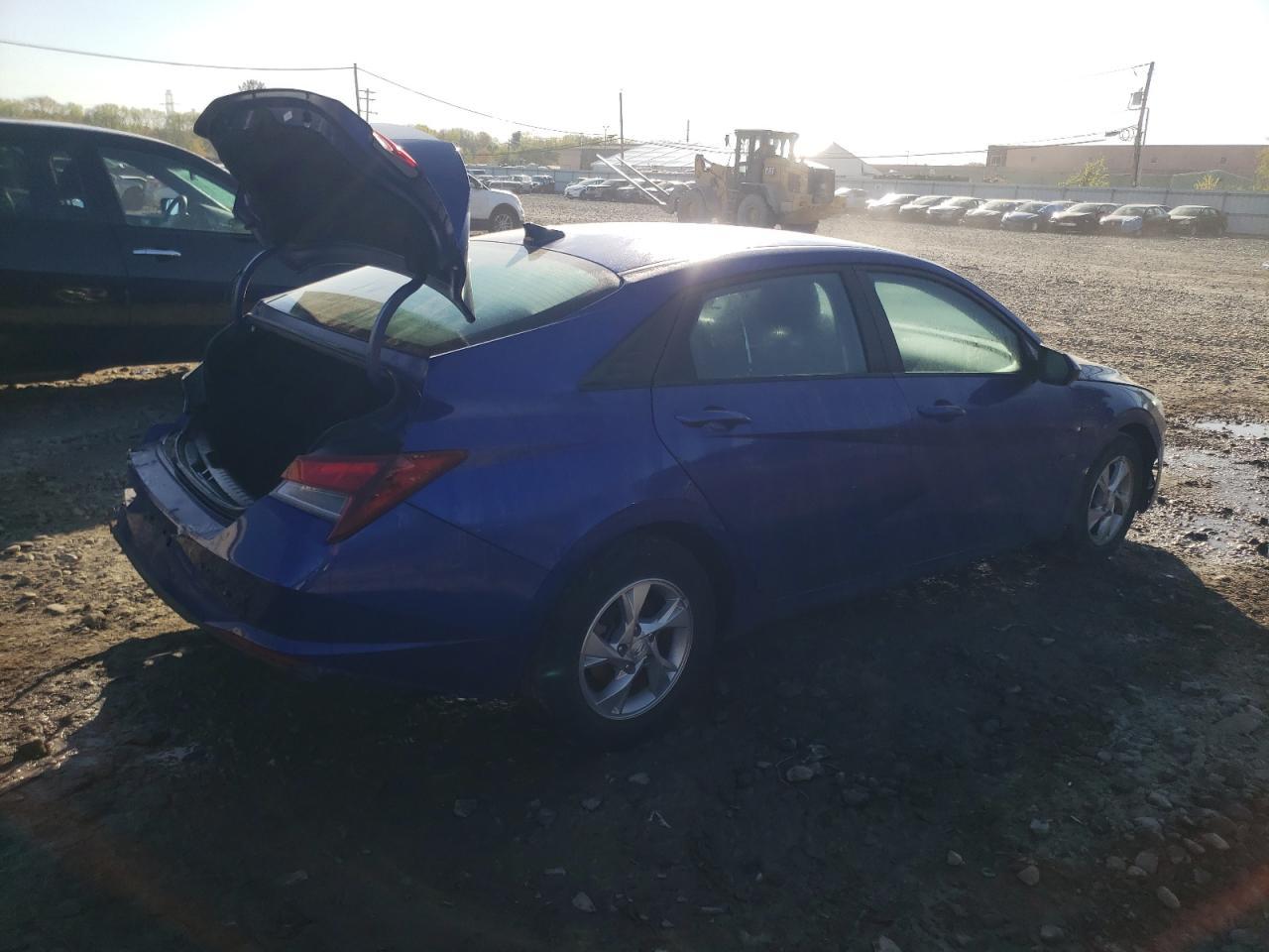 2022 HYUNDAI ELANTRA SE - Фото 3