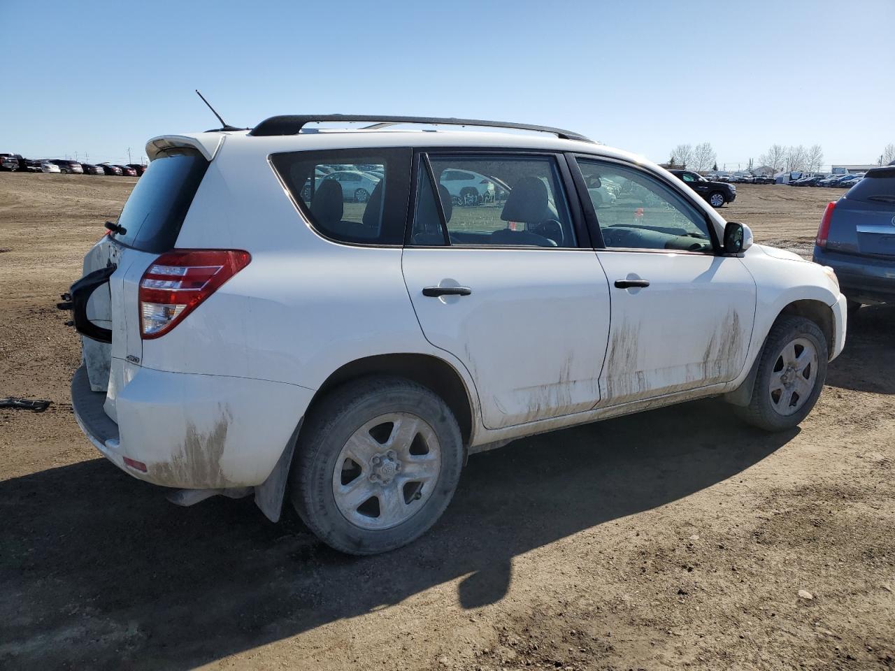 2011 TOYOTA RAV4 - Image 3