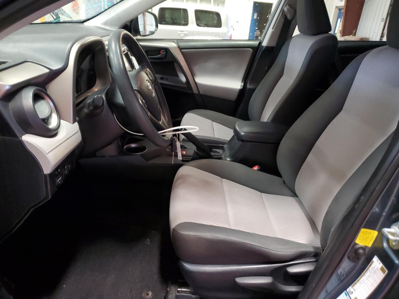 2014 TOYOTA RAV4 LE - Фото 7