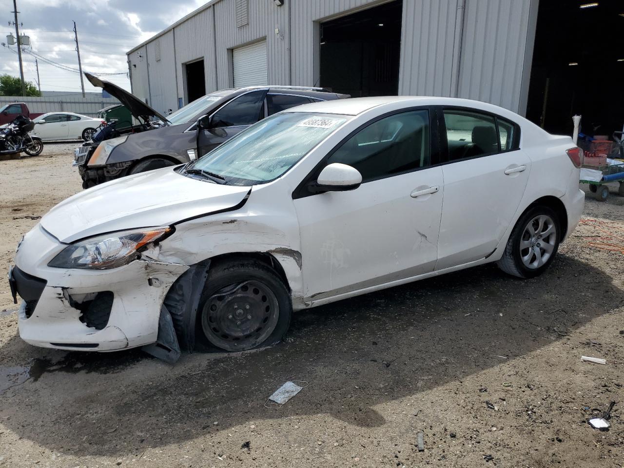 2013 MAZDA 3 I