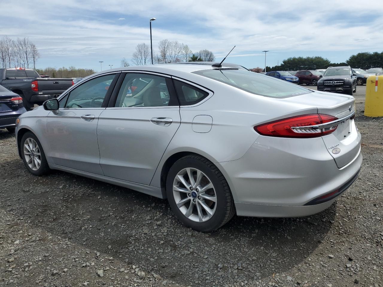 2017 FORD FUSION SE - Фото 2