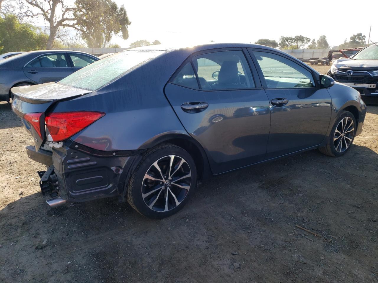 2018 TOYOTA COROLLA L - Фото 3