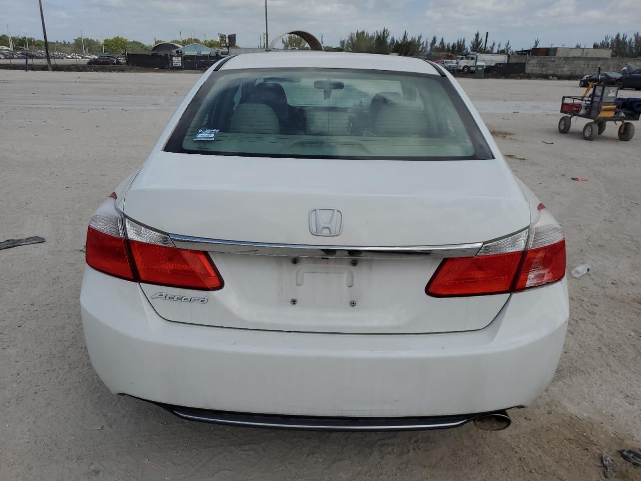 2014 HONDA ACCORD LX - Фото 6
