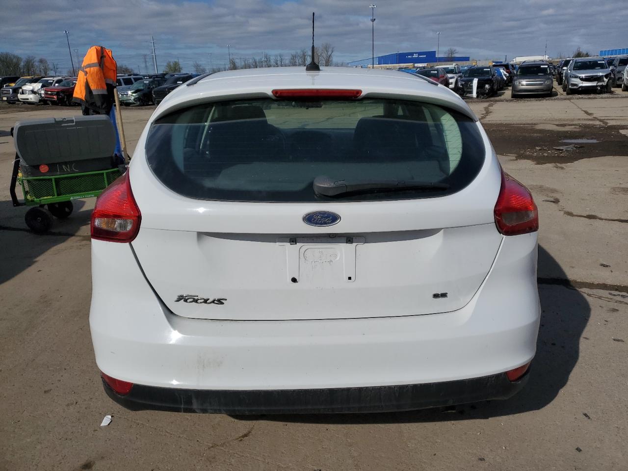2016 FORD FOCUS SE - Фото 6
