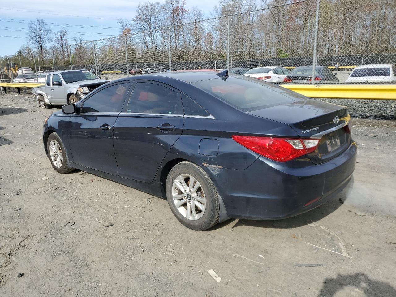 2011 HYUNDAI SONATA GLS - Image 2