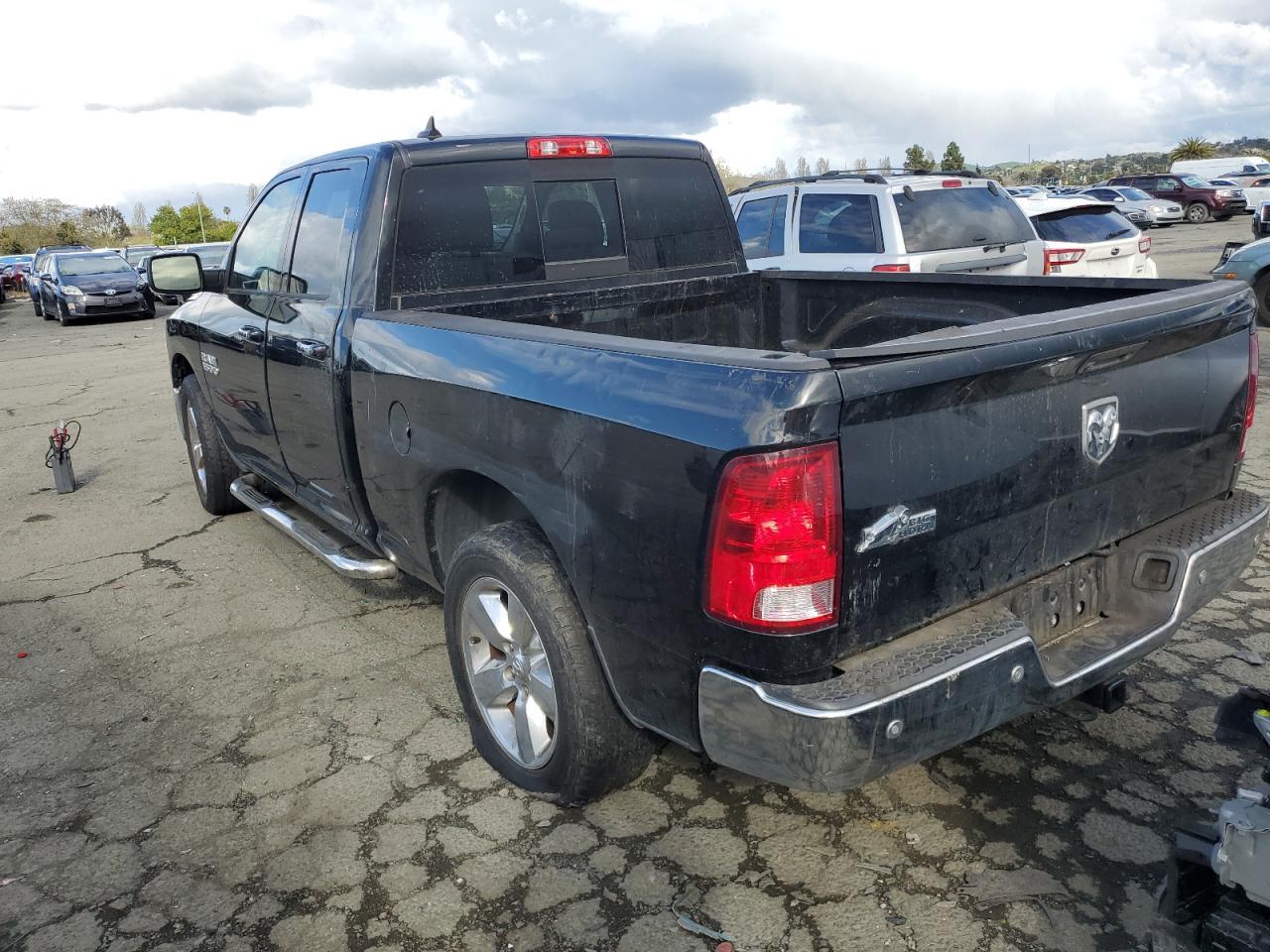 2015 RAM 1500 SLT - Image 2