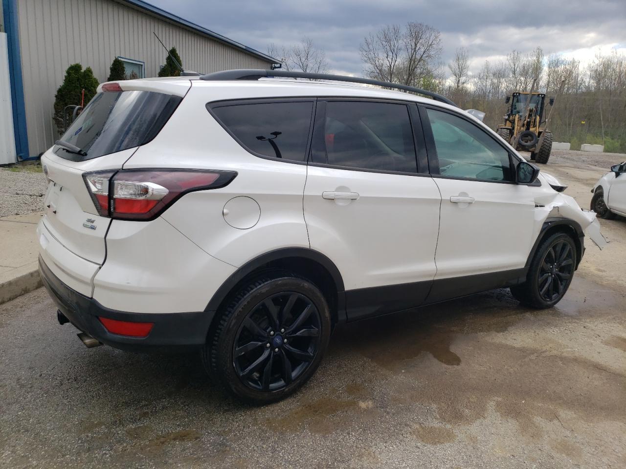 2017 FORD ESCAPE - Image 3