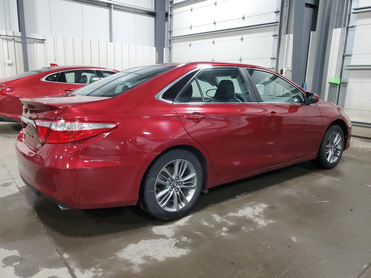 2015 TOYOTA CAMRY LE - Фото 3