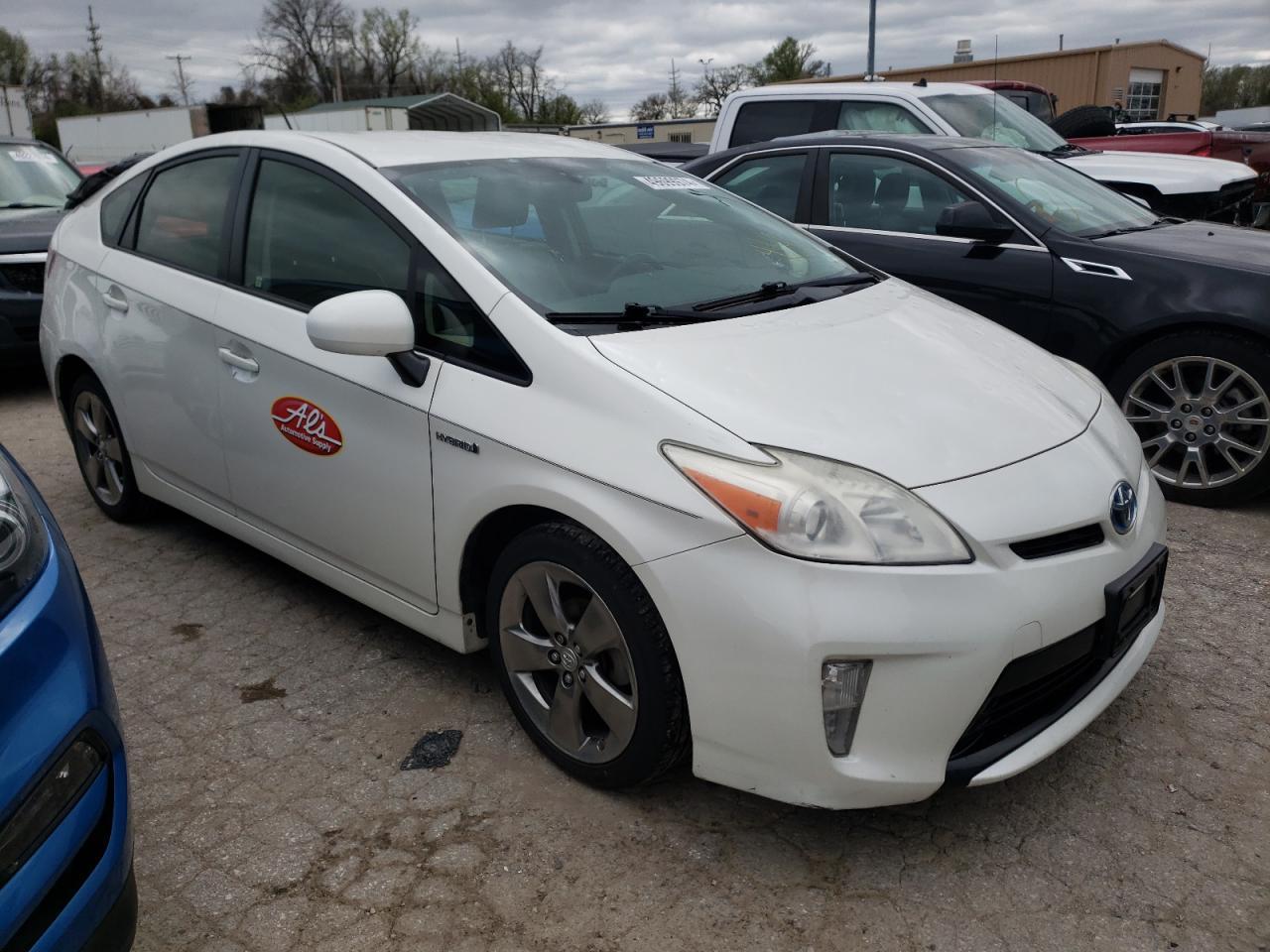 2013 TOYOTA PRIUS - Image 4