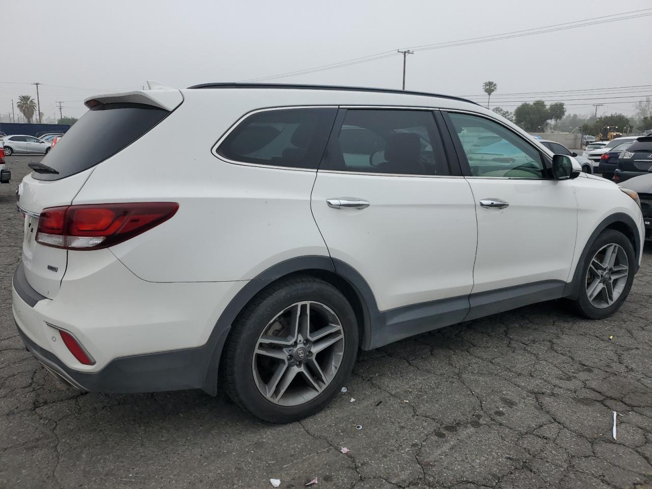 2017 HYUNDAI SANTA FE S - Image 3