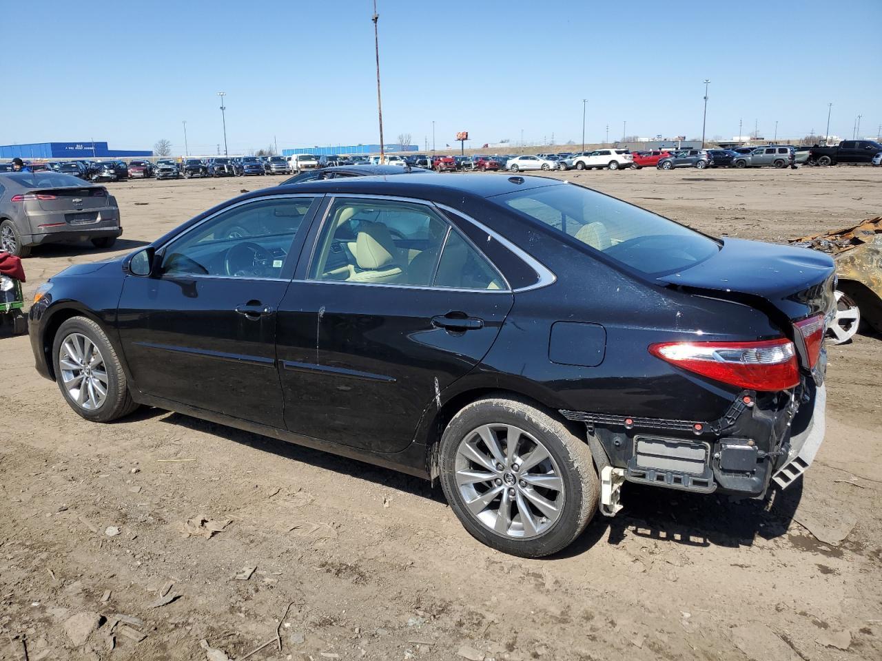 2016 TOYOTA CAMRY LE - Фото 2