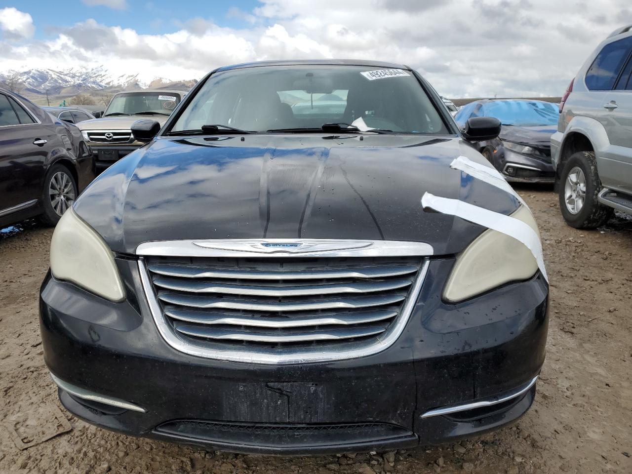 2013 CHRYSLER 200 LX - Image 5